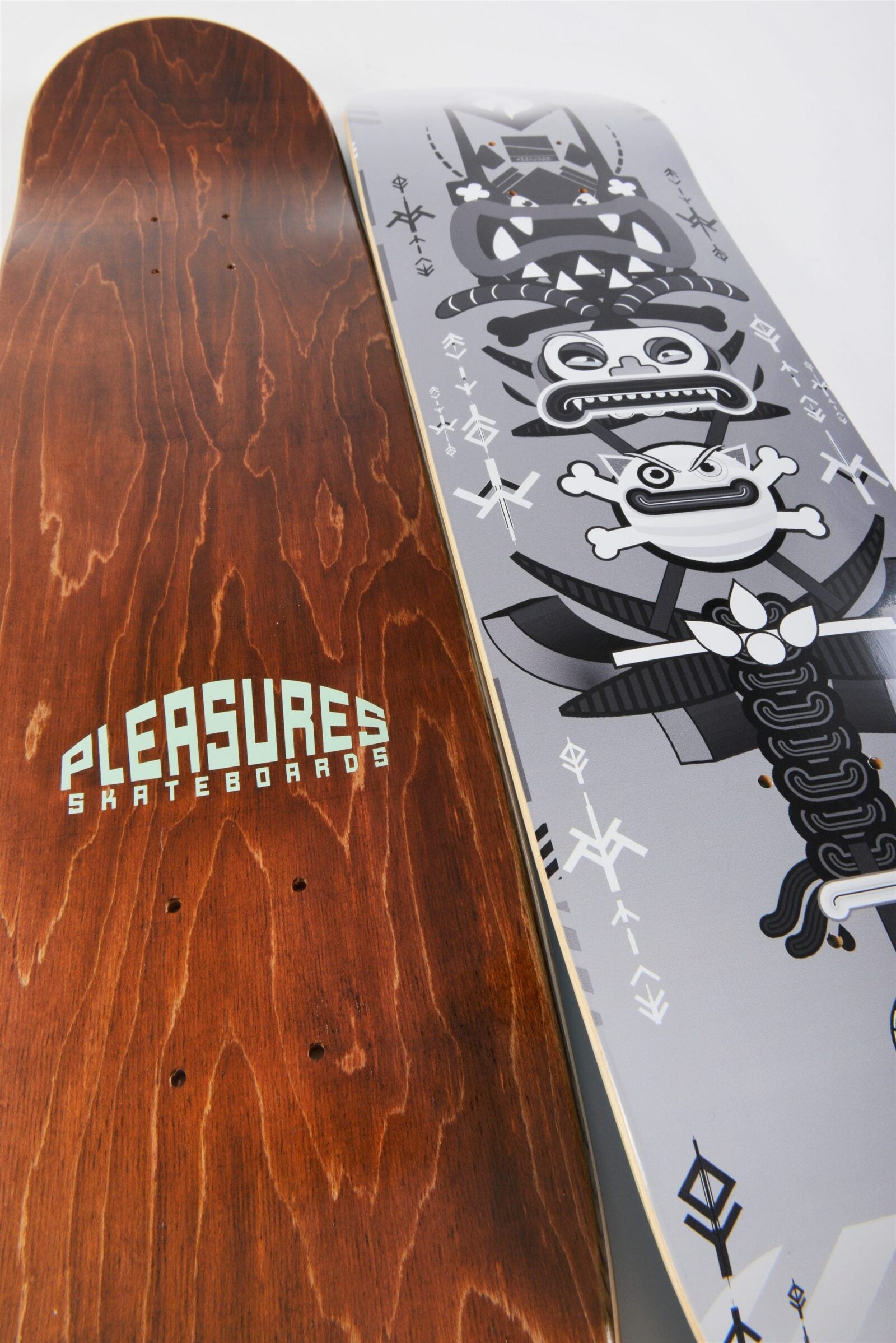 Pleasures Skateboards Excalibur Tavola 8.0"